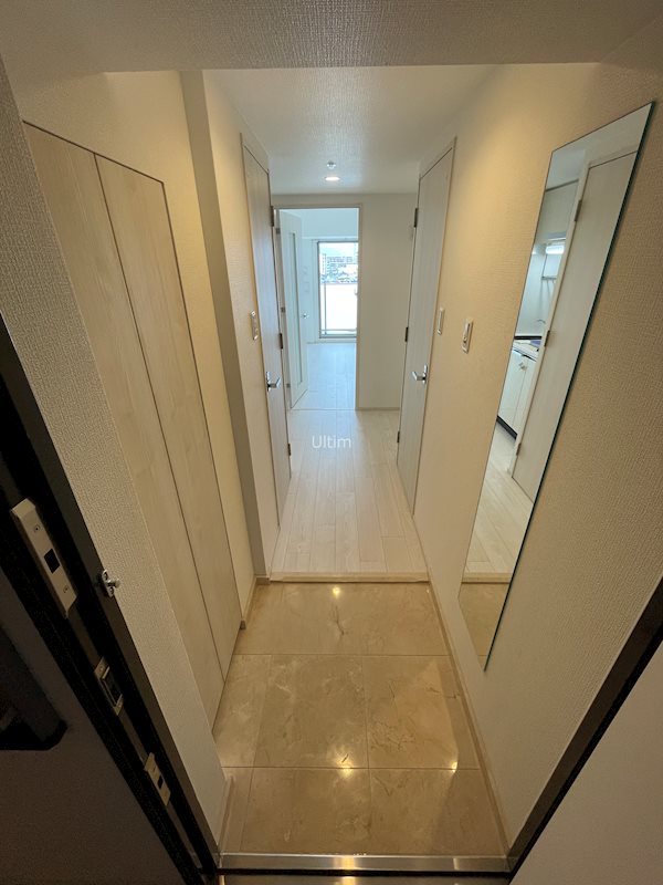 玄関　※別のお部屋の写真です