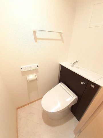 トイレ　トイレもきれいです