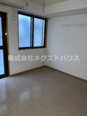 居室・リビング　別部屋参考写真です