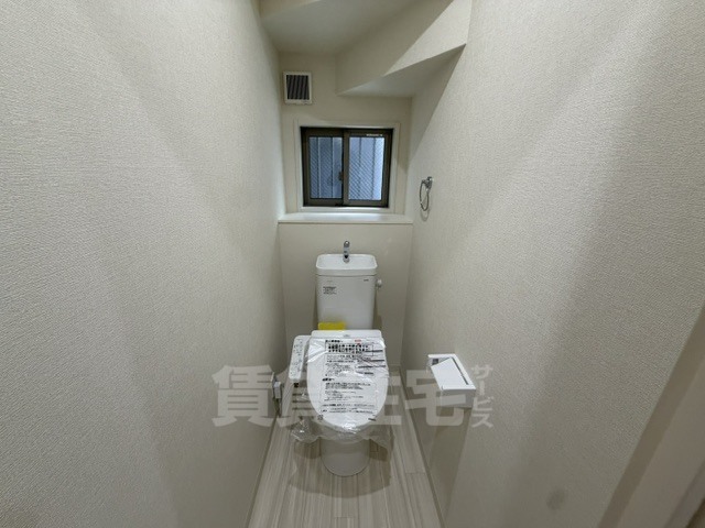 南海高野線 百舌鳥八幡駅 徒歩7分 2階建 築1年のトイレ写真