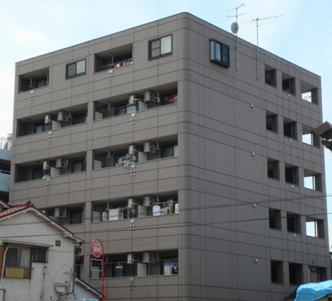 建物外観　「インターネット無料のマンションです」