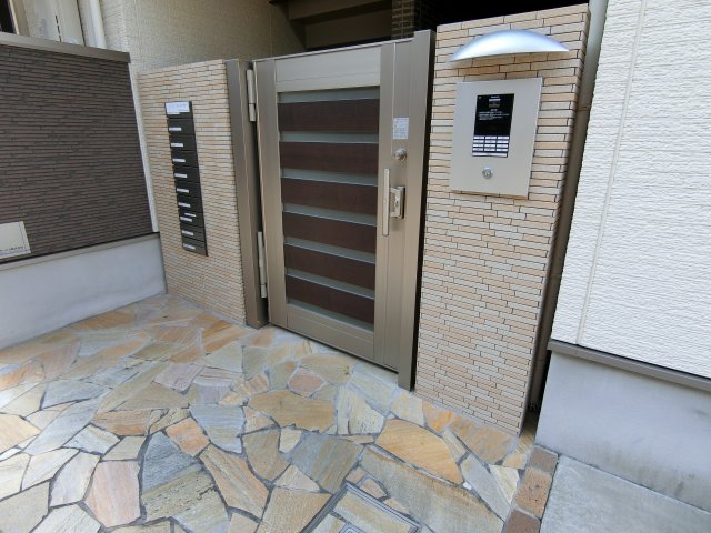 エントランス　詳細は、RISUMO江坂本店→06-6155-7137まで♪