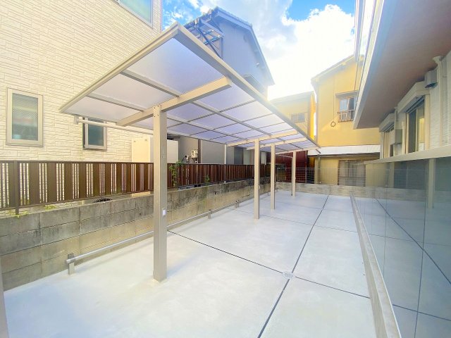 その他共有部分　駐輪場には屋根がついており雨の日も困りません。