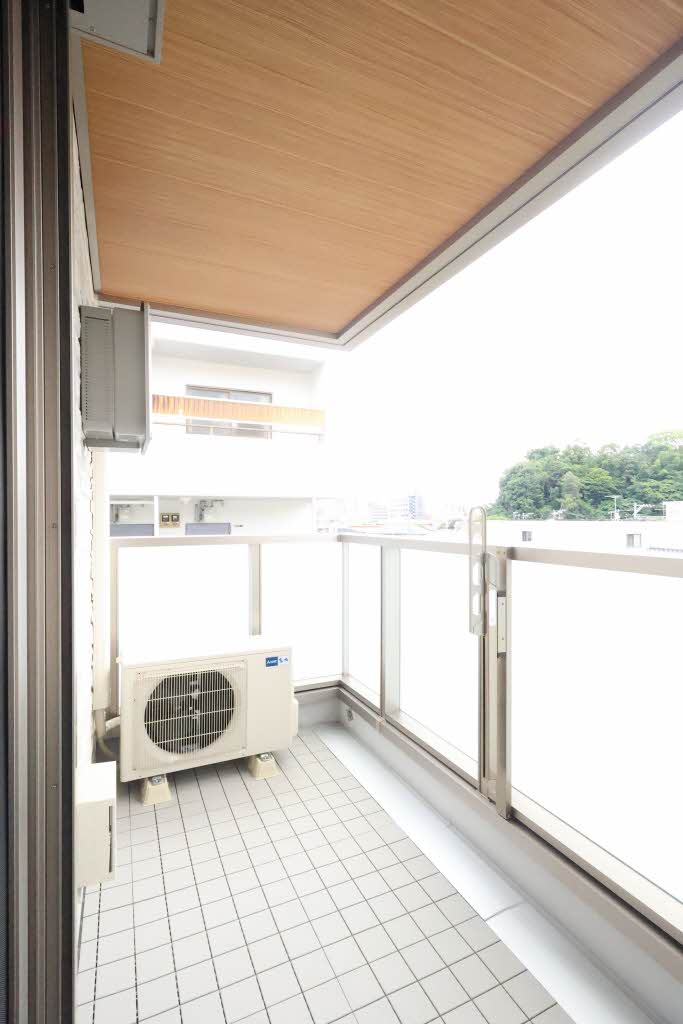 バルコニー　※同物件参考資料