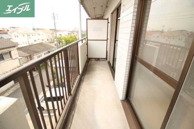 バルコニー　同物件別部屋の写真です