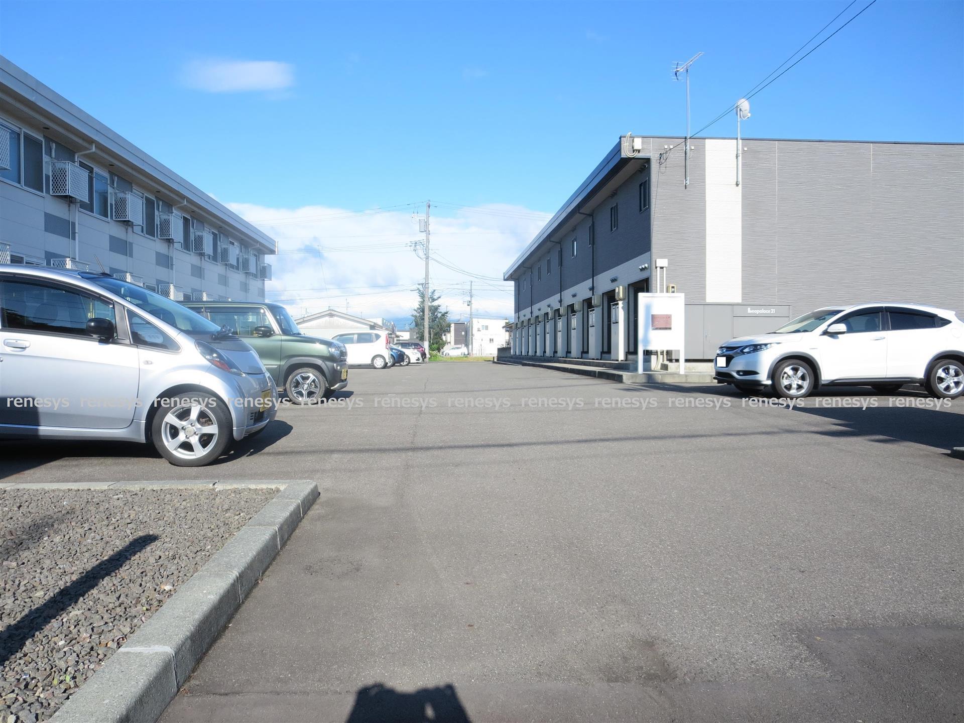 駐車場　駐車場