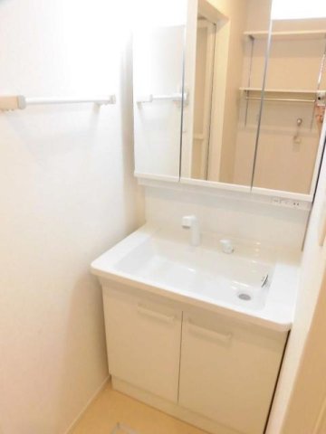 洗面設備　忙しい朝には欠かせない洗面所です
