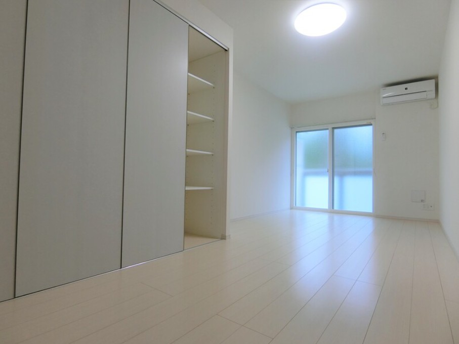 リブリ・ラフィーネ国立の居間写真
