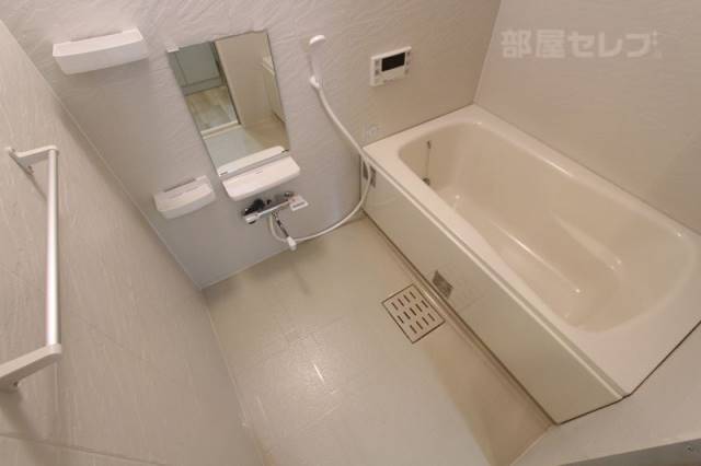 バス・シャワールーム　※２０７号室内装写真参照