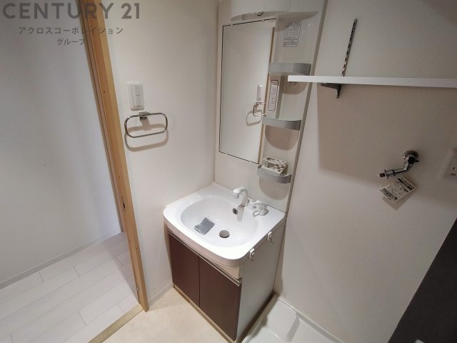洗面設備　洗面所内に室内洗濯機置場置場がついてます！
