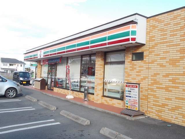 コンビニ　セブンイレブン伊勢崎昭和町店（コンビニ）まで593m