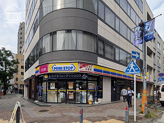 コンビニ　ミニストップベイスターズ通り店（コンビニ）まで109m