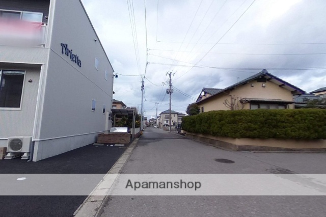 その他　前面道路（その他）まで0m