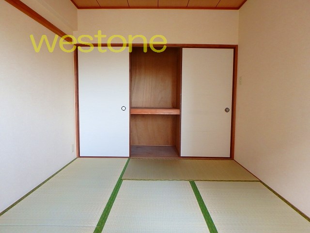 収納　和室6帖　押し入れあります