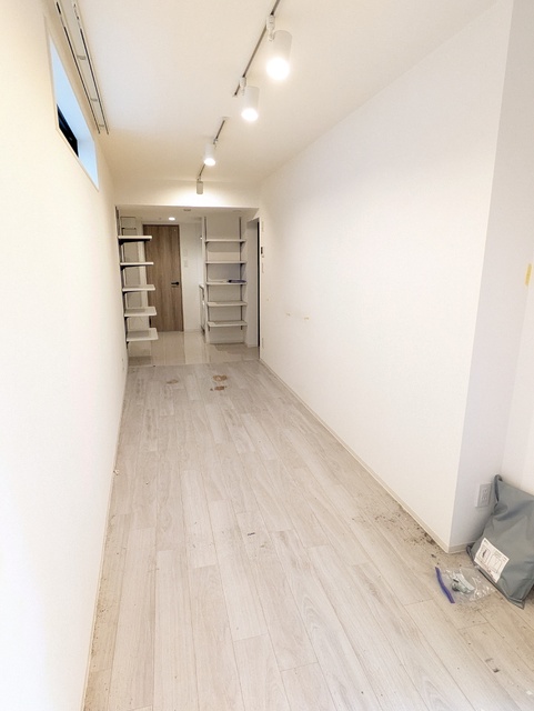 居室・リビング　☆７．５帖のお部屋です。※クリーニング中です☆