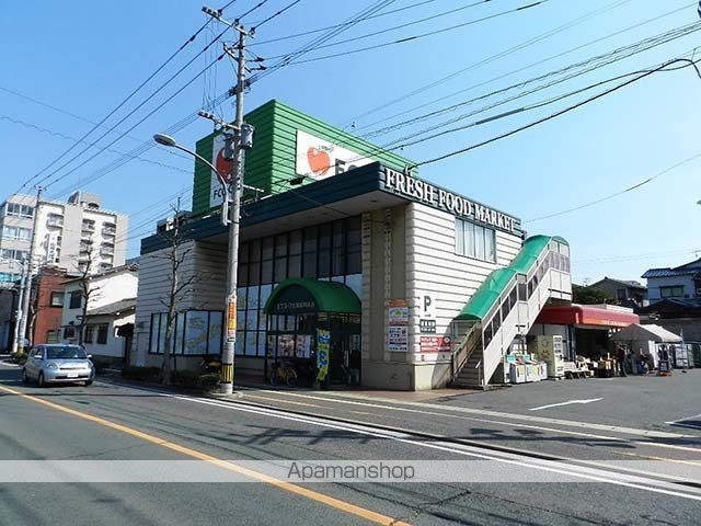 スーパー　ＦＣＯ・ＯＰ大里店（スーパー）まで584m