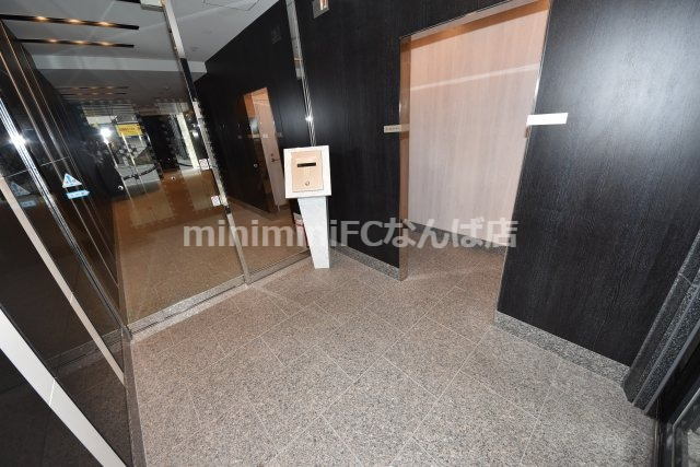 エントランス　建物の内部です