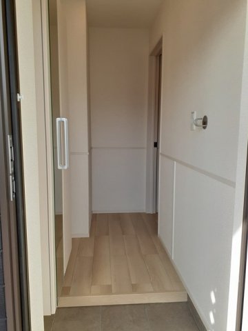 玄関　明るい玄関です