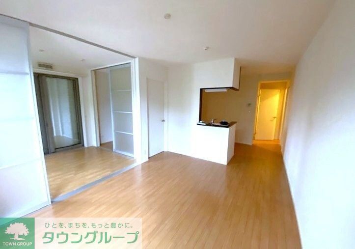 居室・リビング　109帖のリビングでくつろげますね