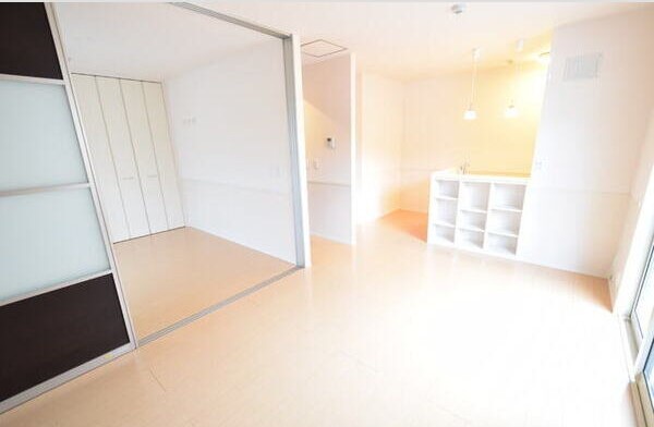 居室・リビング　写真は同マンションの他のお部屋のものです