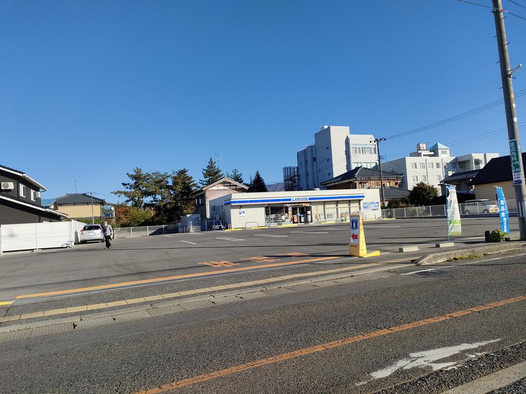 コンビニ　ローソン五泉南本町店（コンビニ）まで311m
