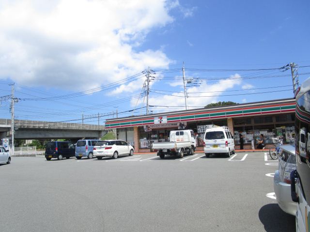 コンビニ　セブンイレブン（コンビニ）まで480m