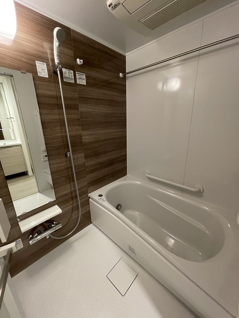 バス・シャワールーム　※写真は同タイプ住戸です。