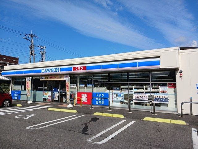 コンビニ　ローソン四国中央川之江庁舎前店（コンビニ）まで641m