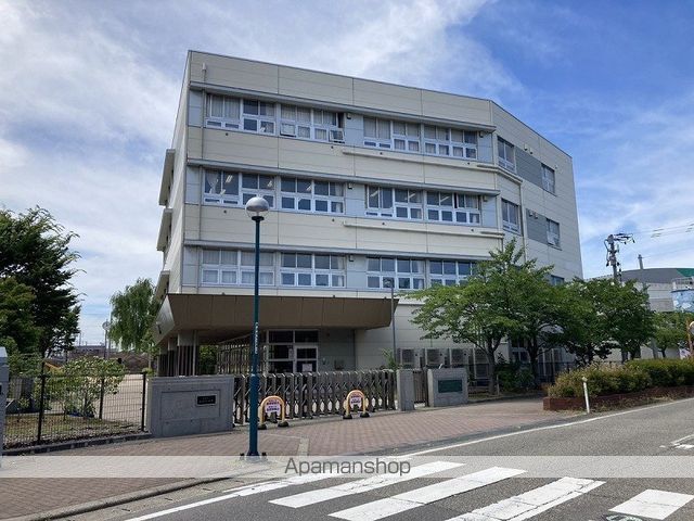 小学校　山田小学校（小学校）まで785m
