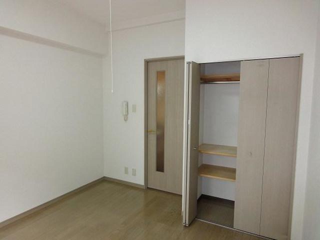 居室・リビング　きれいなお部屋です