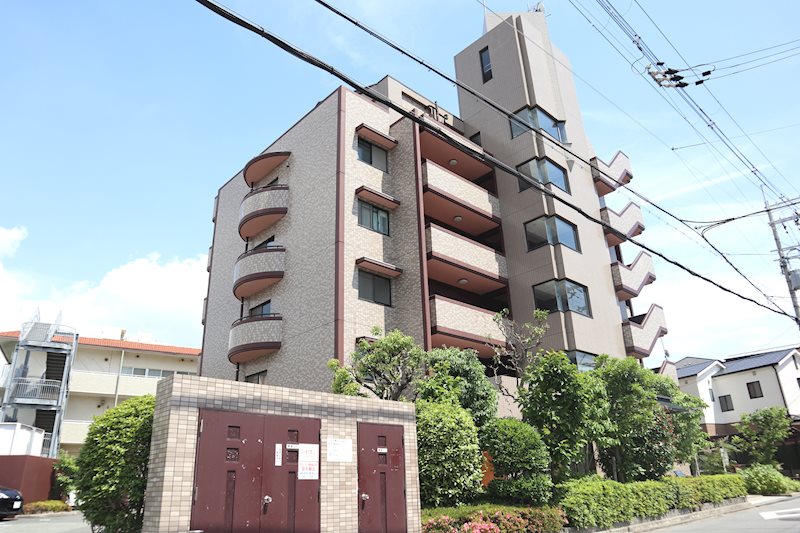建物外観　鉄筋コンクリート造6階建