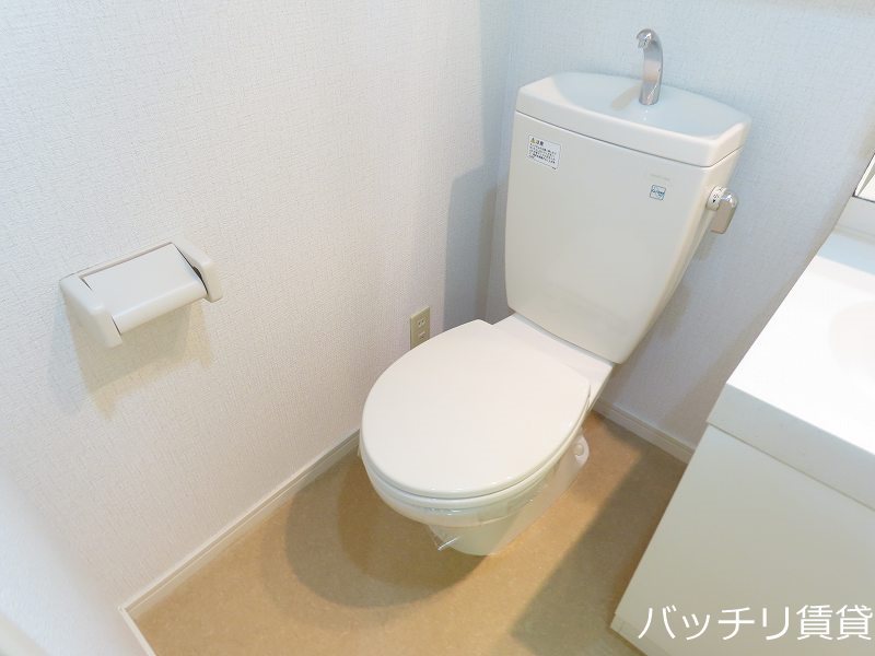 トイレ　同型タイプの為、現状を優先いたします。