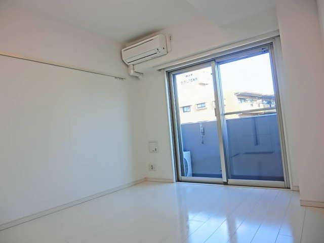 居室・リビング　★築浅できれいなお部屋です★