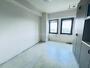 居室・リビング　明るい綺麗な床のリビングです。
