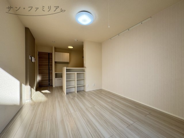 居室・リビング　同一物件別部屋写真（イメージ）