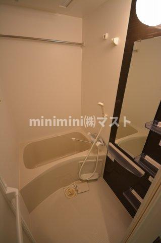 セレニテ本町refletの風呂写真
