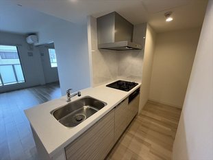 キッチン　※他号室の写真になります。雰囲気のご参考にどうぞ♪