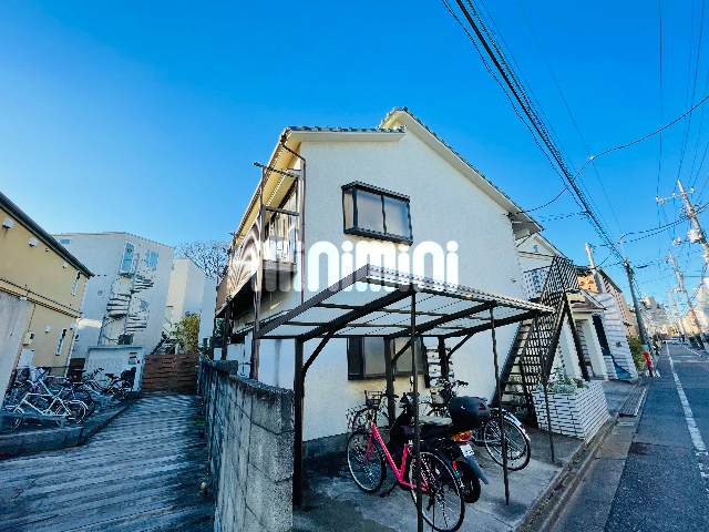 建物外観　閑静な住宅街に立地しています