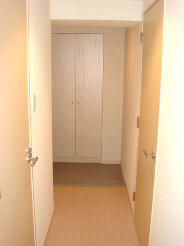 リヴェール三軒茶屋の玄関写真