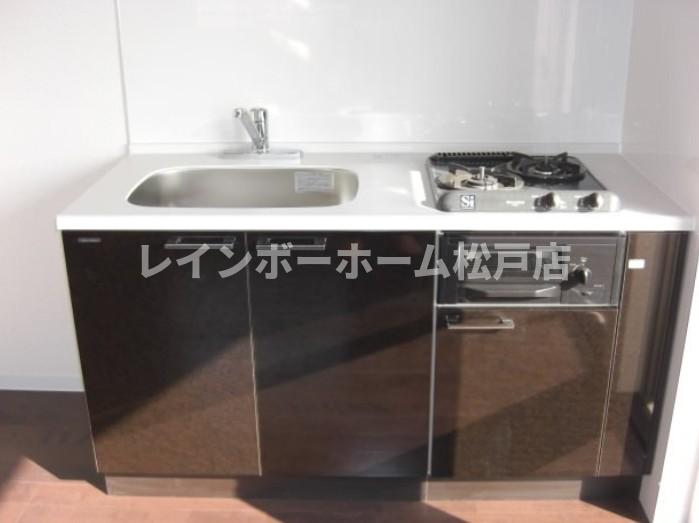 キッチン　コンパクトなキッチンで掃除もラクラク