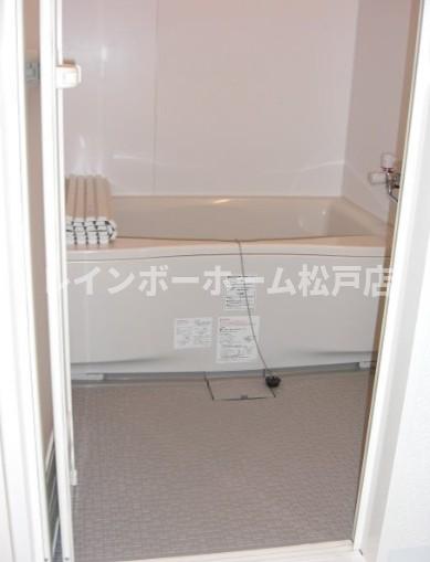 バス・シャワールーム　日々の疲れを癒すお風呂付です