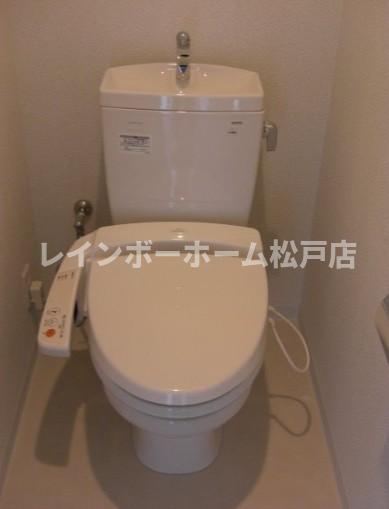 トイレ　コンパクトで使いやすいトイレです