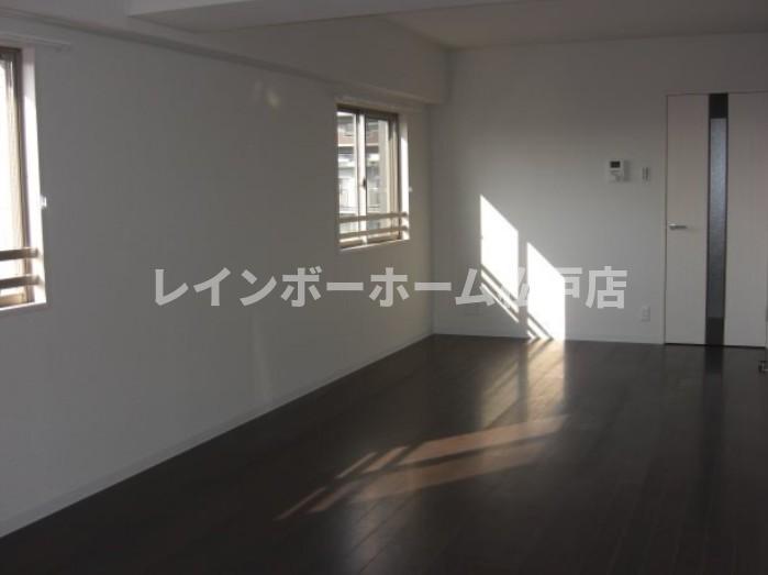 居室・リビング　ゆったり過ごせる居間です