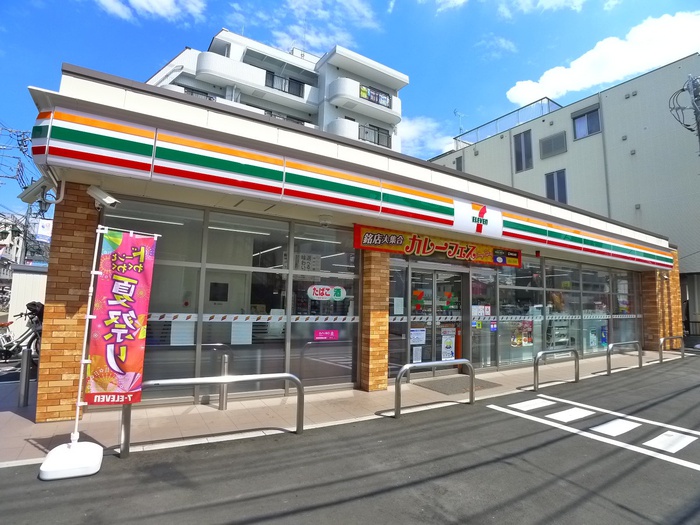 コンビニ　セブンイレブン（コンビニ）まで400m