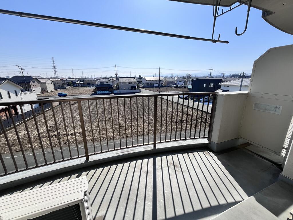 バルコニー　※工事中の為別部屋の写真です。
