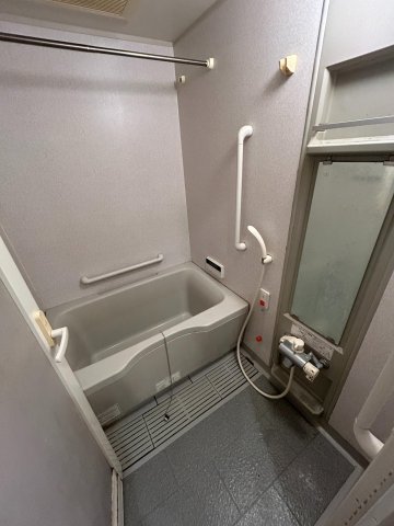 京王線 多磨霊園駅 徒歩2分 3階建 築26年の風呂写真