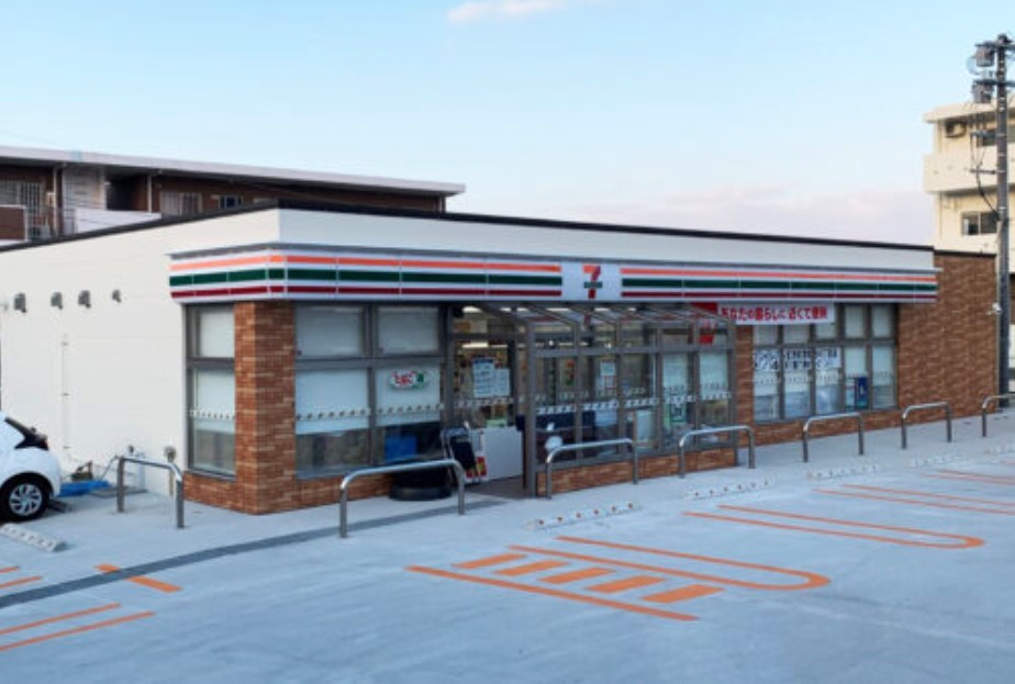 コンビニ　セブンイレブン 宜野湾我如古4丁目店（コンビニ）まで829m