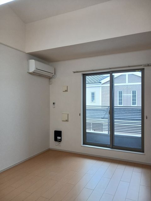 プラネットの居間写真