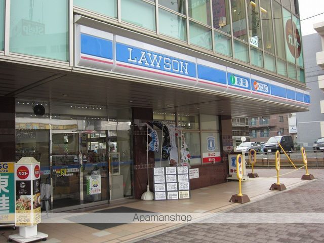 コンビニ　ローソン中山駅前店（コンビニ）まで135m