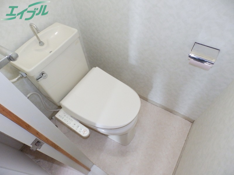 ニューホワイトシャインA棟のトイレ写真